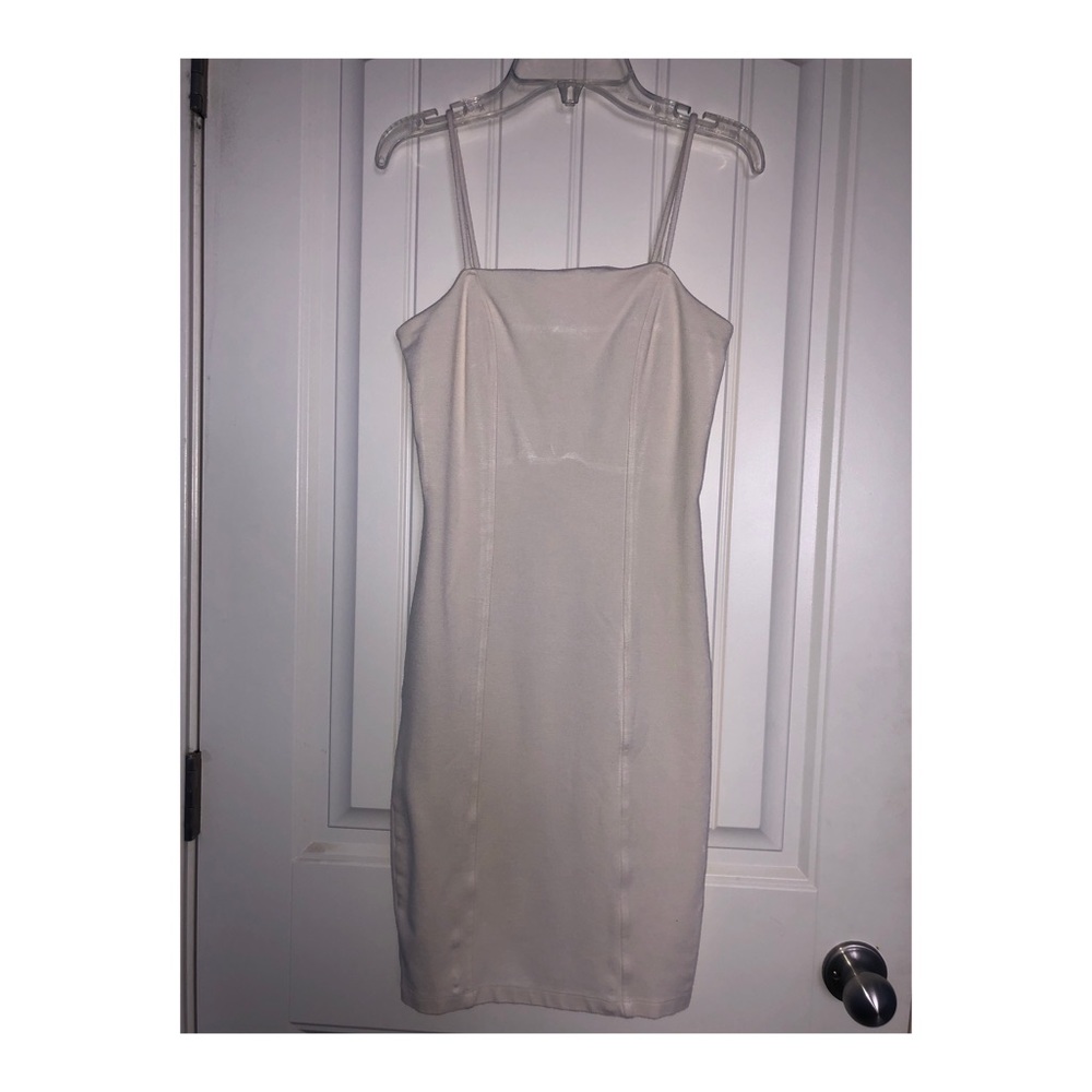 White bodycon dress